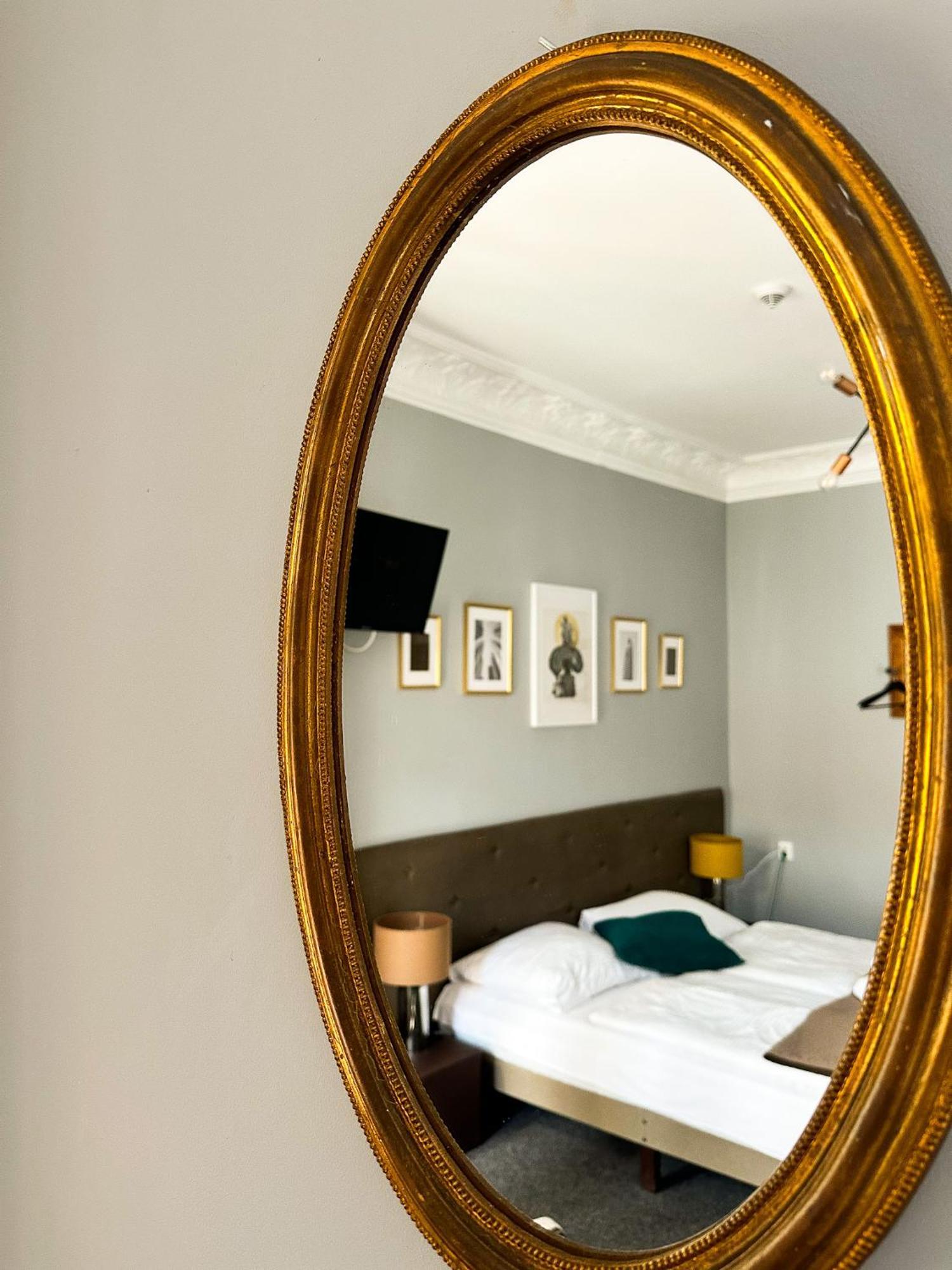 Guest house Expolis - Center - 24h #betterthanyourex Poznan