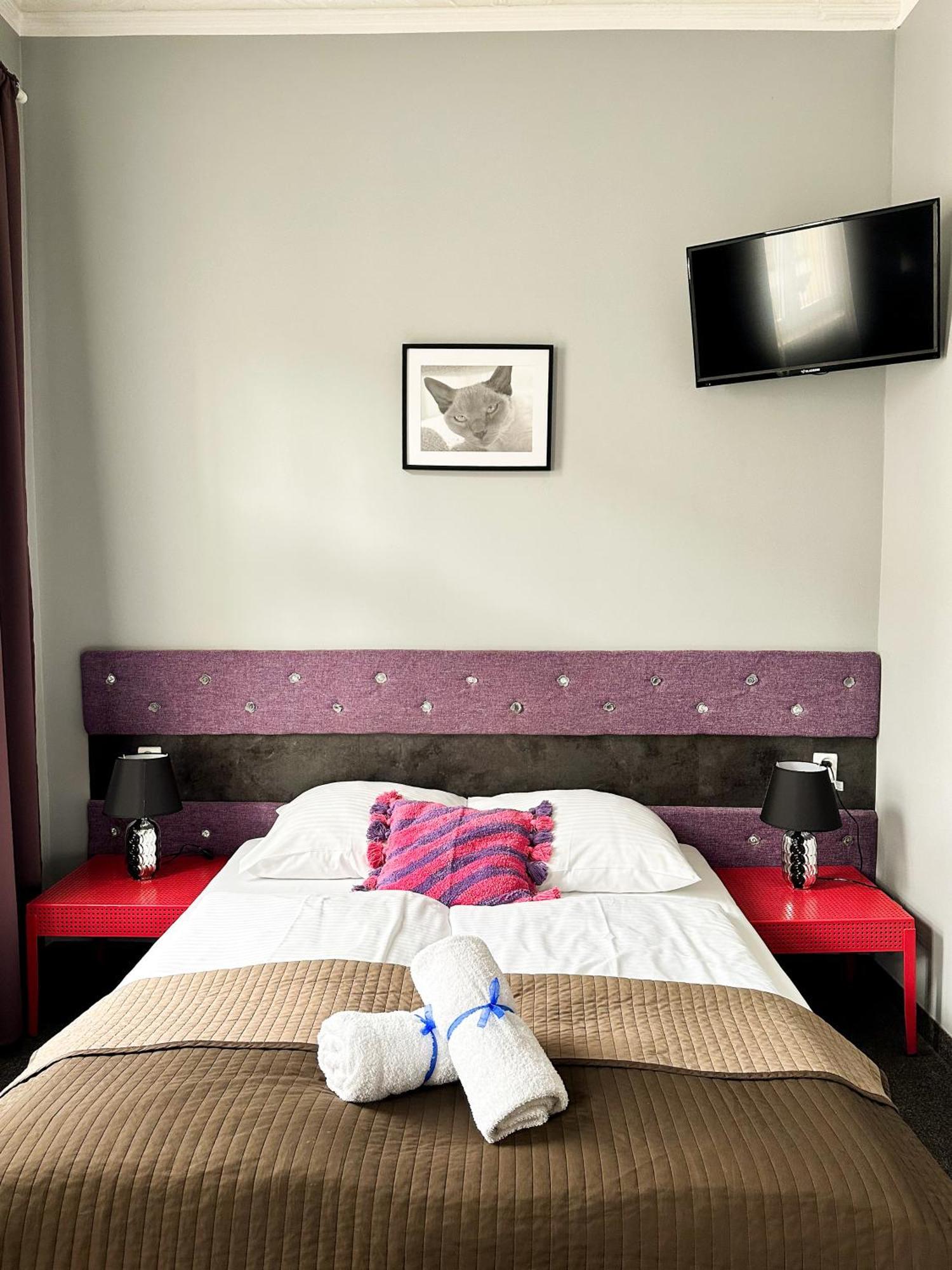 Guest house Expolis - Center - 24h #betterthanyourex 3*