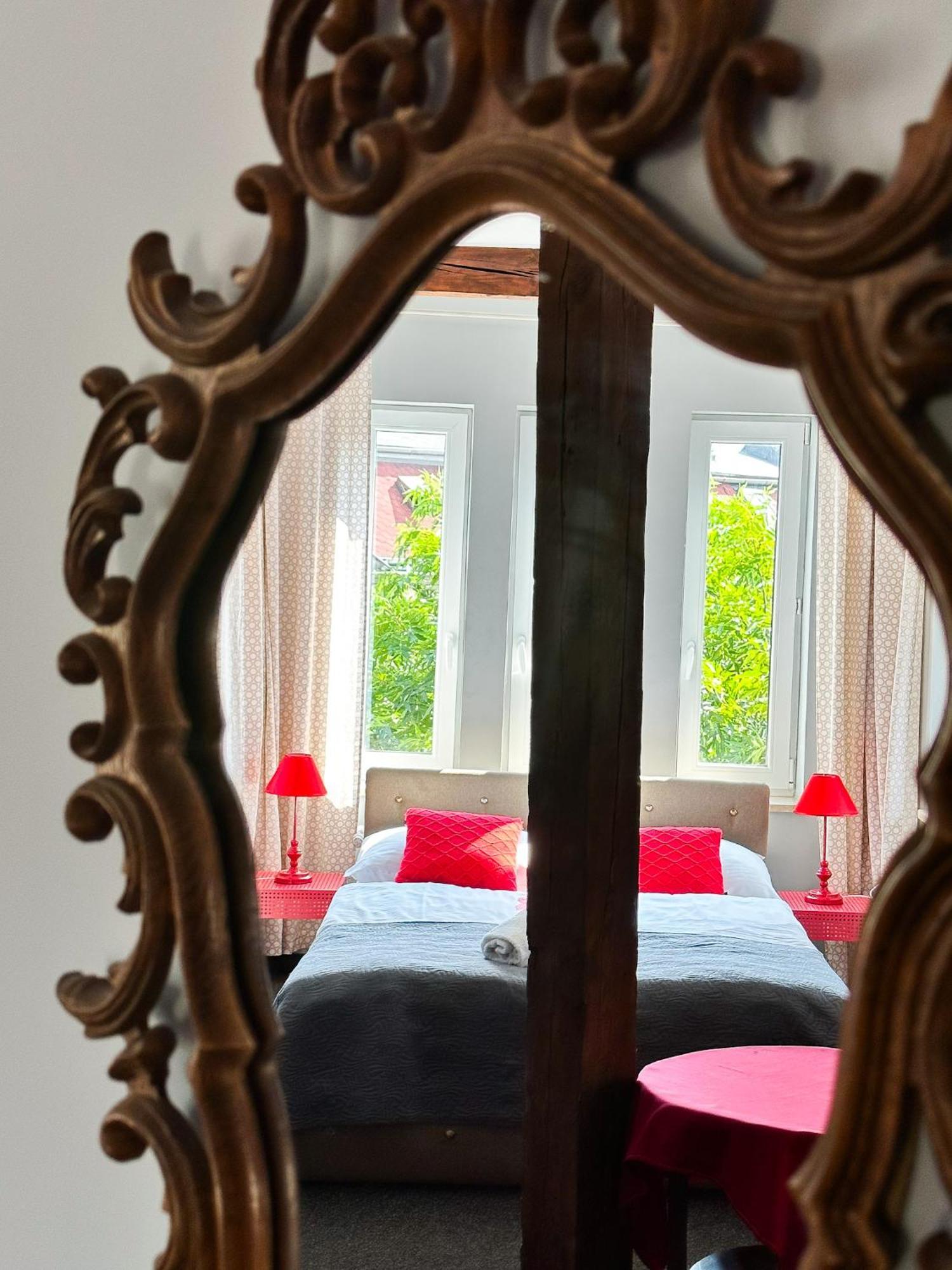 Expolis - Center - 24h #betterthanyourex Guest house 3*