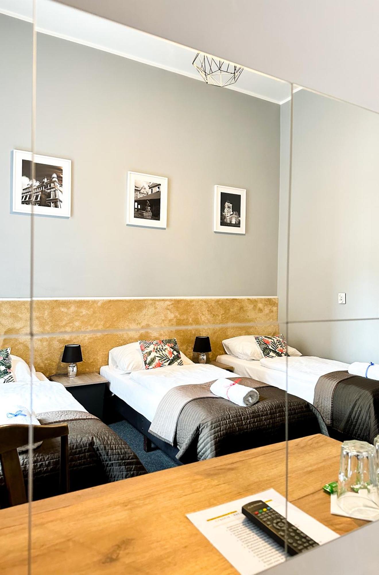 Expolis - Center Mtp Targi - 24h #betterthanyourex Guest house Poznan