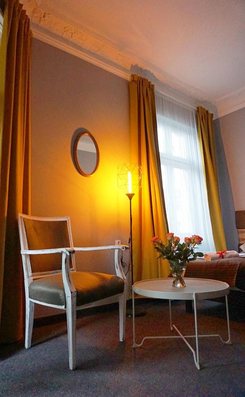 Expolis - Center Mtp Targi - 24h #betterthanyourex Guest house 3*