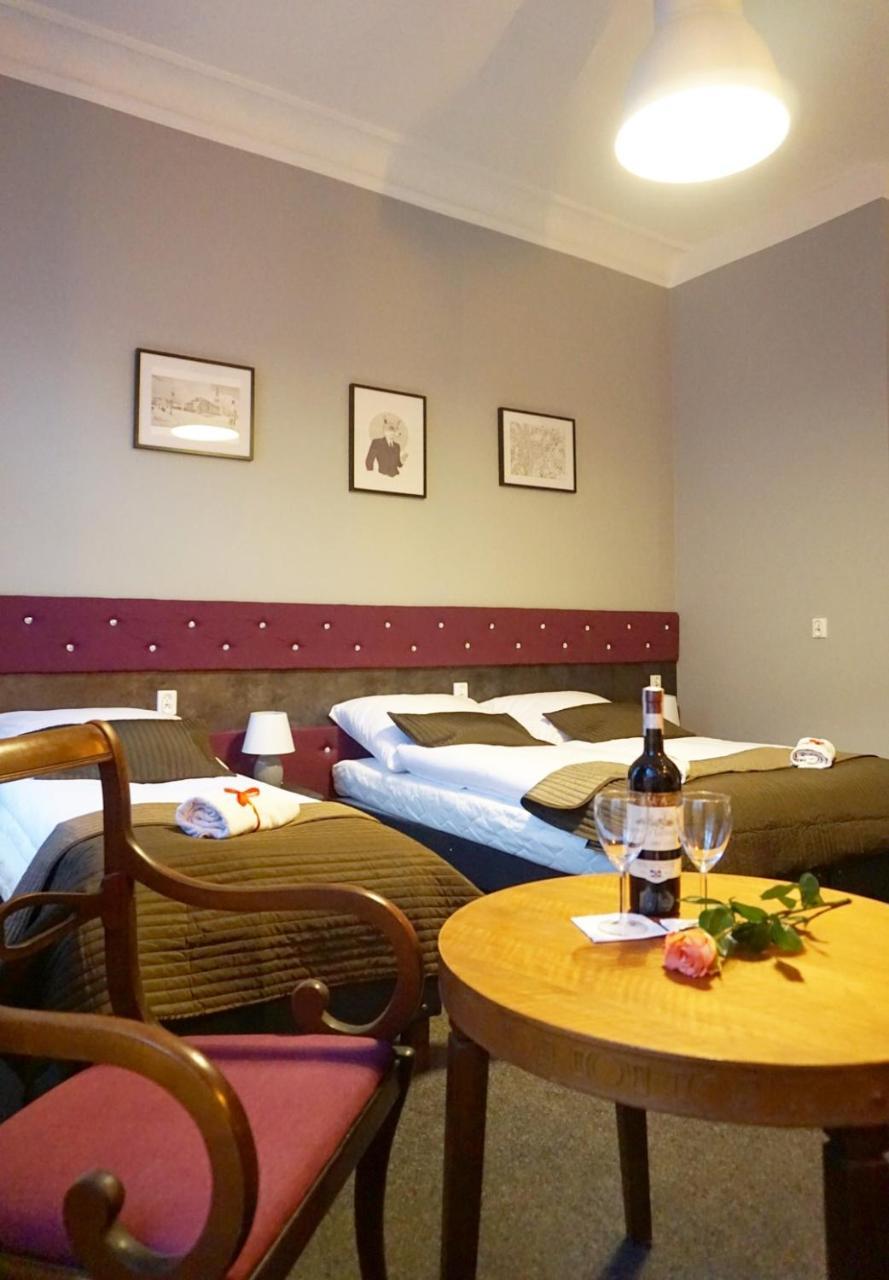 Expolis - Center Mtp Targi - 24h #betterthanyourex Guest house 3*